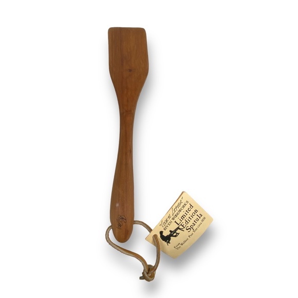 Riven Woodworks Limited Edition Wooden Spatula - Picture 2 of 8